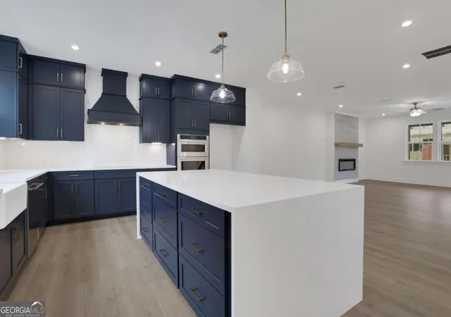 Photo 3 of Sale Pending at 112 Bridgecrest Rd, Roswell, GA 30075 | MLS# 10799649 | Listing updated on 2026-08-27