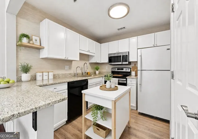 Photo 3 of Condo for sale at 225 Bentley Pl, Tucker, GA 30084 | MLS# 10824013 | Listing updated on 2026-08-31