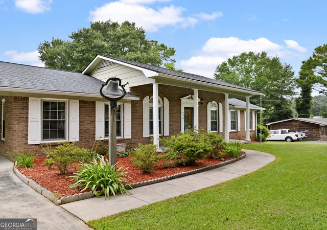 1st image of 576 Reeceburg Rd Se, Silver Creek, GA 30173 | MLS# 10816335