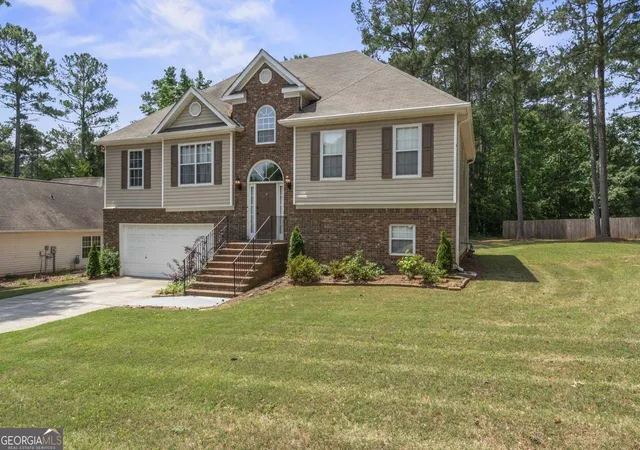 Photo 2 of Single family home for sale at 863 Clifton Ridge, Mcdonough, GA 30253 | MLS# 10764581 | Listing updated on 2026-06-24