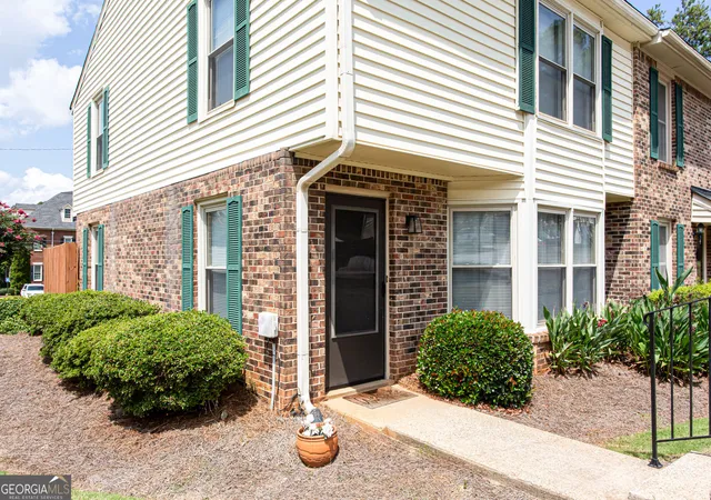 Listing Photo 5 - Condo for sale in building located at 768 Longleaf Dr, Lawrenceville, GA 30046