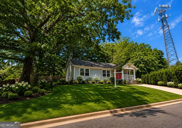 Photo 2 of Single family home for sale at 2131 Pryor Rd Sw, Atlanta, GA 30315 | MLS# 10796921 | Listing updated on 2026-08-17