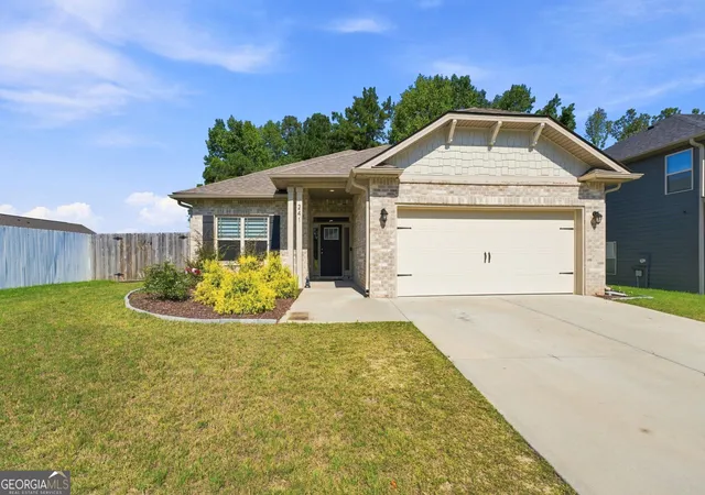 5th image of 241 Magnolia Villas Dr, Cornelia, GA 30531 | MLS# 10825996