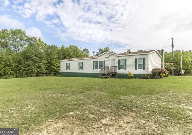 Photo 1 of Manufactured home for sale at 1222 Bowers Cemetery Rd, Cochran, GA 31014 | MLS# 10821944 | Listing updated on 2026-09-13