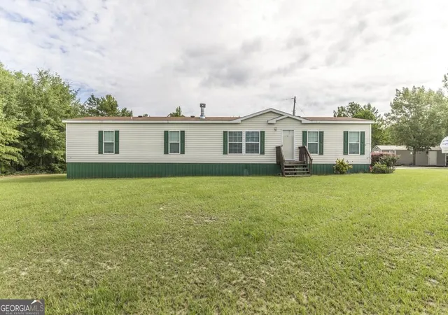 Photo 3 of Manufactured home for sale at 1222 Bowers Cemetery Rd, Cochran, GA 31014 | MLS# 10821944 | Listing updated on 2026-09-13