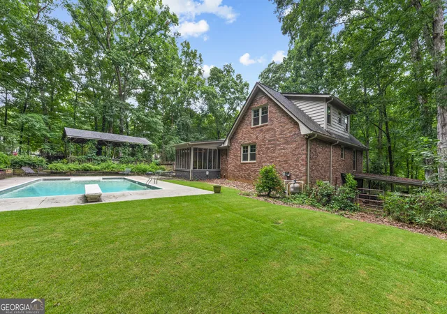 Photo 4 of Single family home for sale at 1761 Robinhood Rd, Watkinsville, GA 30677 | MLS# 10803098 | Listing updated on 2026-09-11