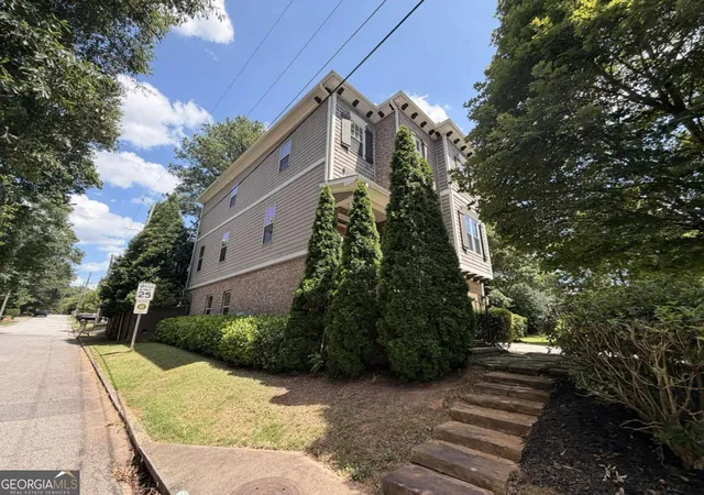 3rd image of 3151 Osborne Rd Ne, Brookhaven, GA 30319 | MLS# 10808894