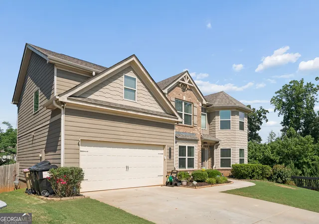 2nd image of 5752 Shore Isle Ct, Flowery Branch, GA 30542 | MLS# 10785199