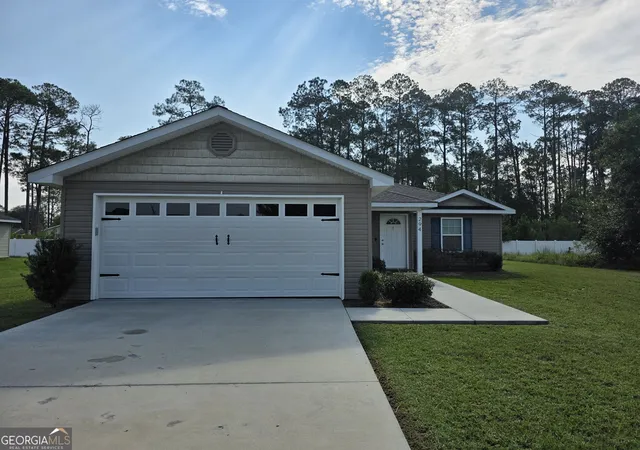 1st image of 294 Lakeside Cir, Baxley, GA 31513 | MLS# 10832415