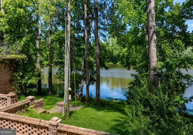 Photo 3 of Single family home for sale at 8 Canterbury Dr, Newnan, GA 30263 | MLS# 10808575 | Listing updated on 2026-09-24