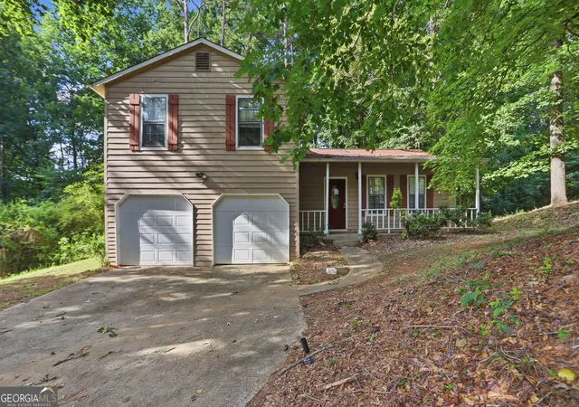 2nd image of 5389 Martins Crossing Rd, Stone Mountain, GA 30088 | MLS# 10787336