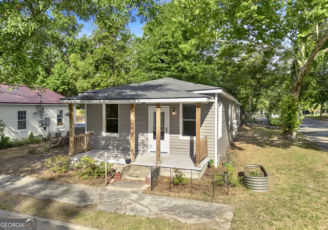 Homes for sale in Savannah, GA | 1701 Grove St, Savannah, GA 31401 | MLS# 10773379