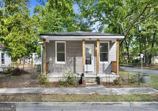 Homes for sale in Savannah, GA | 1701 Grove St, Savannah, GA 31401 | MLS# 10773379
