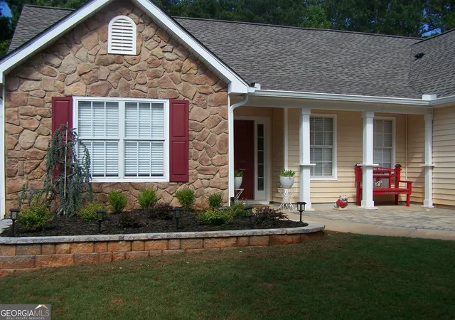 3rd image of 526 Wyntuck Dr, Mcdonough, GA 30253 | MLS# 10796096