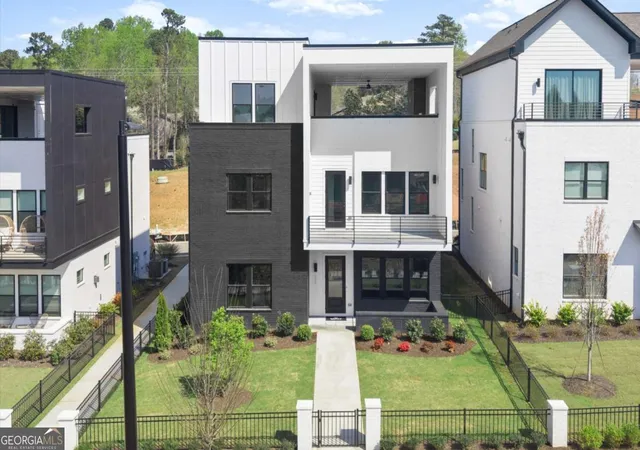 Photo 2 of Single family home for sale at 322 Treble Wy, Alpharetta, GA 30009 | MLS# 10811567 | Listing updated on 2026-09-06