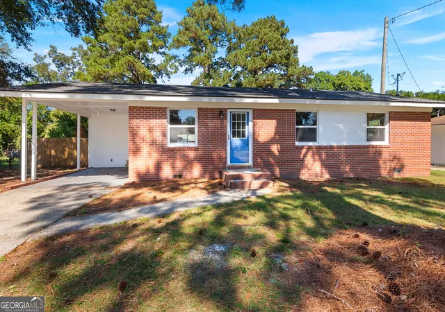 Photo 1 of Single family home for sale at 110 Susan Dr, Warner Robins, GA 31093 | MLS# 10875749 | Listing updated on 2026-10-28