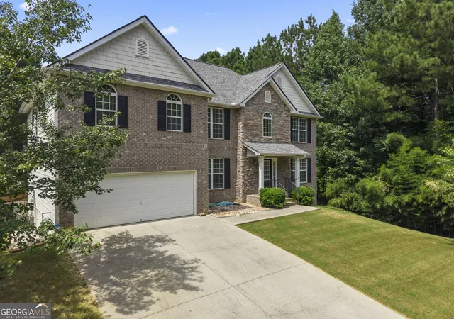 Photo 2 of Single family home for sale at 121 Hickory Branch Dr, Acworth, GA 30101 | MLS# 10834704 | Listing updated on 2026-09-11