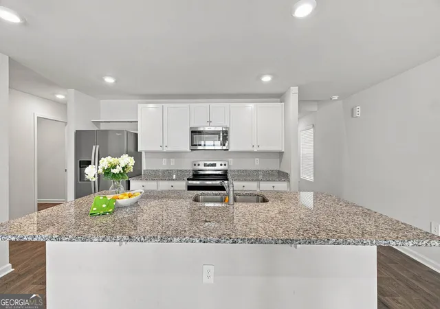 Photo 2 of Single family home for sale at 66 Autumns Wood Dr, Brunswick, GA 31525 | MLS# 10833557 | Listing updated on 2026-09-21