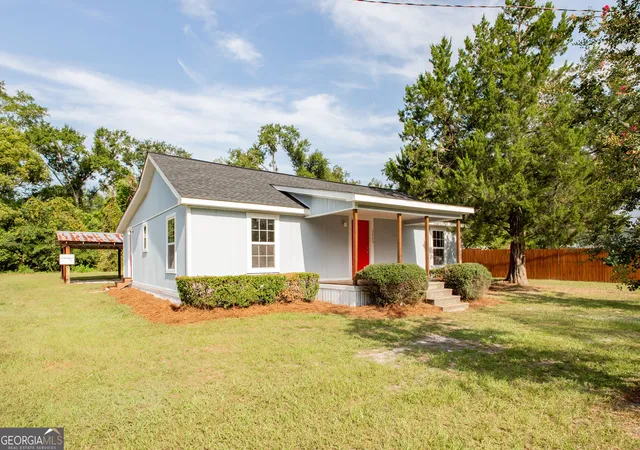 Photo 1 of Manufactured home for sale at 2409 Adams St, Waycross, GA 31501 | MLS# 10828120 | Listing updated on 2026-09-10