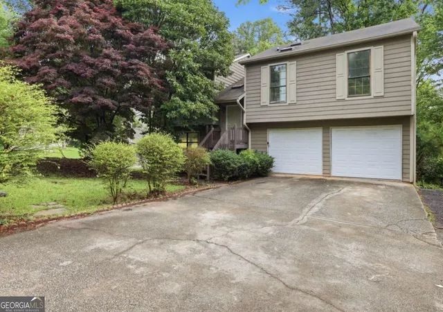 Homes for sale in Lithia Springs, GA | 1648 Olde Oak Dr, Lithia Springs, GA 30122 | MLS# 10779025