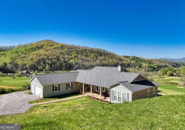 Photo 1 of Single family home for sale at 1735 Downings Crk Rd, Hayesville, SC 29804 | MLS# 10880344 | Listing updated on 2026-10-28