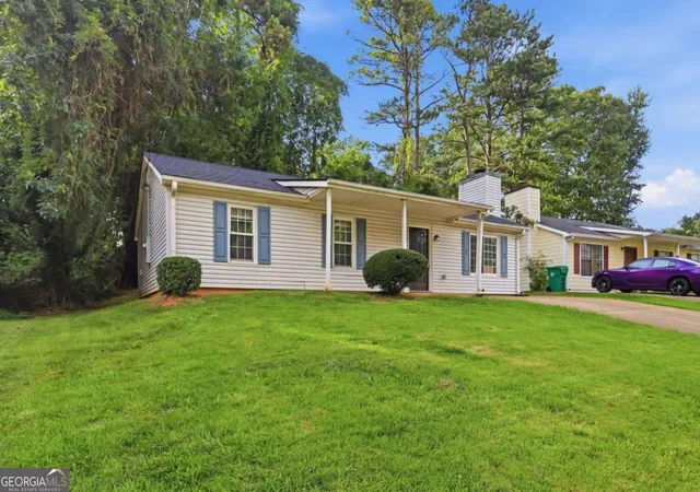 Photo 2 of Single family home for sale at 5202 Scarbrough Ln, Stone Mountain, GA 30088 | MLS# 10791645 | Listing updated on 2026-08-27
