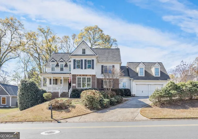 Photo 3 of Single family home for sale at 192 Chicopee Dr Ne, Marietta, GA 30060 | MLS# 10714333 | Listing updated on 2026-08-24