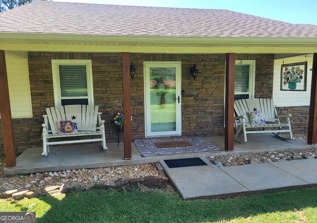 Photo 3 of Single family home for sale at 3904 34th Street SW, Lanett, AL 36863 | MLS# 10808986 | Listing updated on 2026-09-29