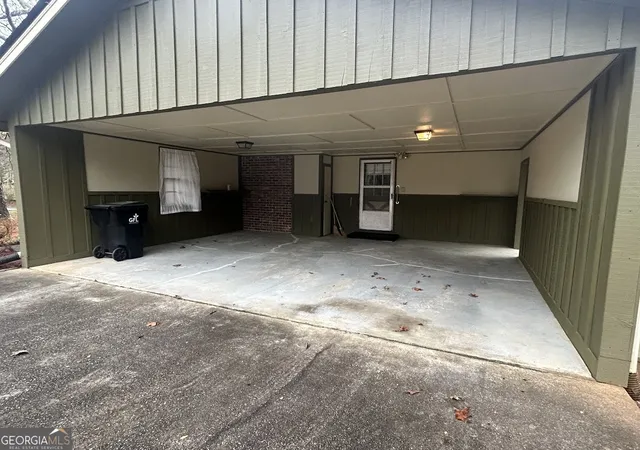 Photo 3 of Single family home for sale at 8896 Hickory Hollow Dr, Douglasville, GA 30135 | MLS# 10713470 | Listing updated on 2026-09-29