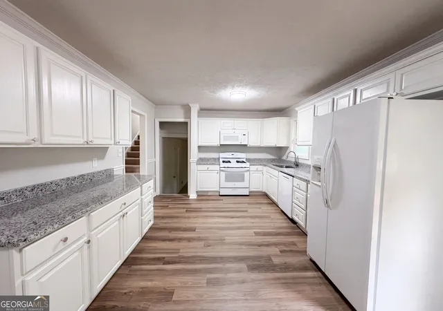 2nd image of 3691 Lavilla Dr, Powder Springs, GA 30127 | MLS# 10818855