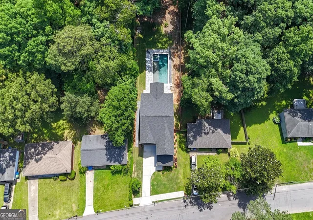 2nd image of 2065 Claude St Nw, Atlanta, GA 30318 | MLS# 10786205