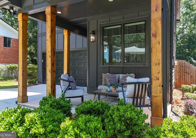 3rd image of 2065 Claude St Nw, Atlanta, GA 30318 | MLS# 10786205