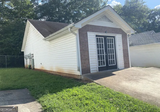 Photo 2 of Townhouse for sale at 209 E Wilson St #19, Villa Rica, GA 30180 | MLS# 10825488 | Listing updated on 2026-08-27