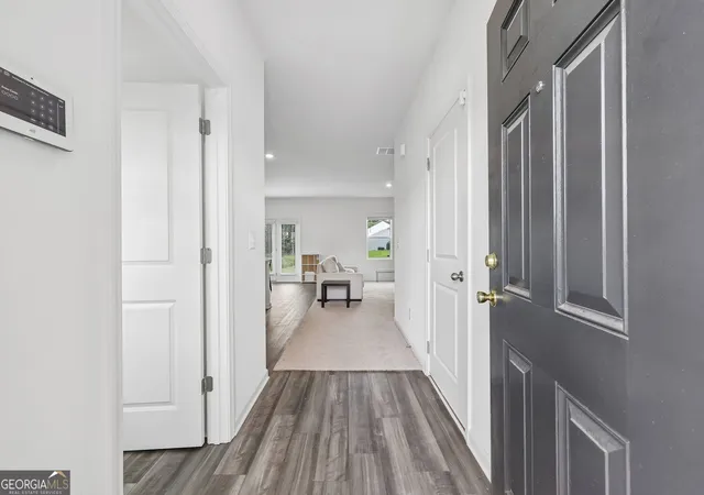 Photo 2 of Single family home for sale at 402 San Sebastian Dr, Locust Grove, GA 30248 | MLS# 10828809 | Listing updated on 2026-09-12