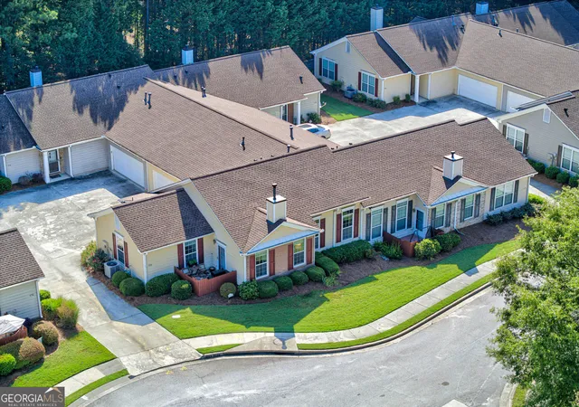 Photo 3 of Townhouse for sale at 172 Camry Ln, Grayson, GA 30017 | MLS# 10809587 | Listing updated on 2026-09-26