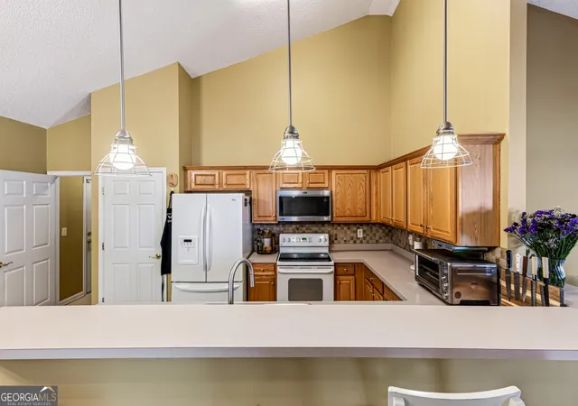 Photo 4 of Townhouse for sale at 172 Camry Ln, Grayson, GA 30017 | MLS# 10809587 | Listing updated on 2026-09-26
