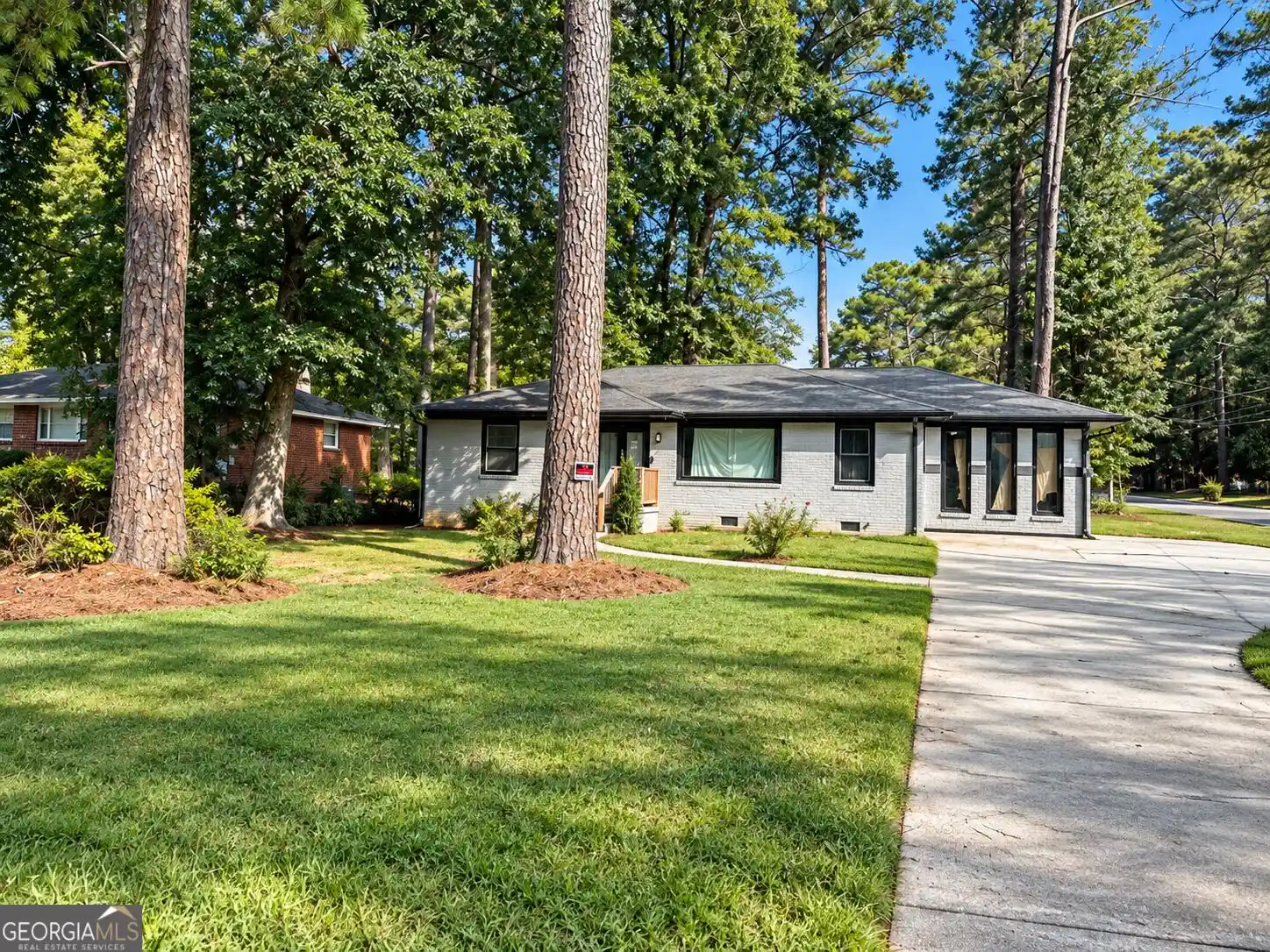 Photo 1 of Single family home for sale at 2973 Cascade Rd Sw, Atlanta, GA 30311 | MLS# 10855227 | Listing updated on 2026-10-14
