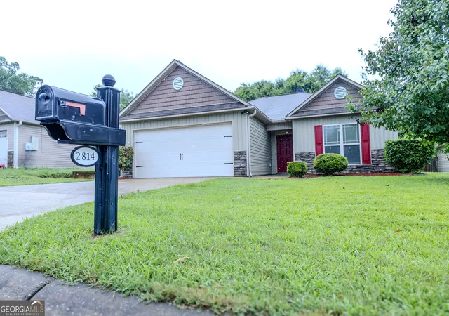 Photo 2 of Sale Pending at 2814 Nancy Dr, Phenix City, AL 36870 | MLS# 10789576 | Listing updated on 2026-09-11