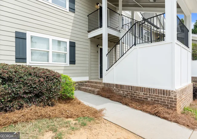 Photo 3 of Multi family home for sale at 535 Forrest Ave, Gainesville, GA 30501 | MLS# 10721645 | Listing updated on 2026-04-14