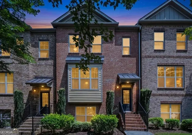 2nd image of 440 Jardin Ct, Alpharetta, GA 30022 | MLS# 10814680