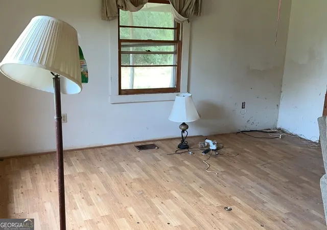 Photo 3 of Single family home for sale at 352 Luther Owens Rd, Clayton, GA 30525 | MLS# 10828896 | Listing updated on 2026-09-02