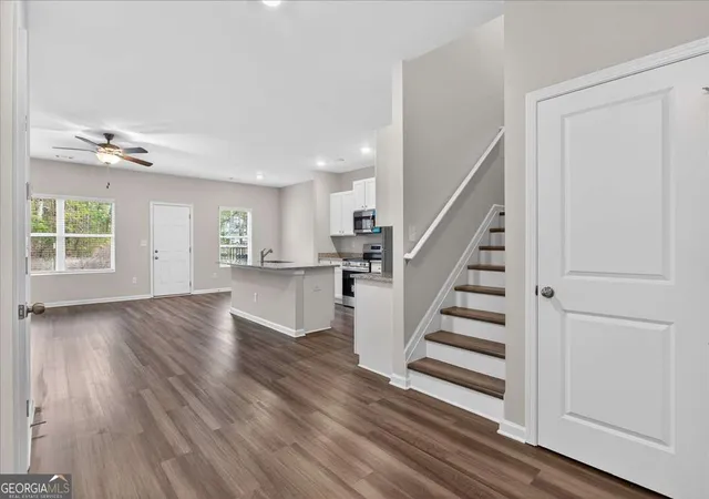 Photo 3 of Townhouse for sale at 136 Brexley Dr, Calhoun, GA 30701 | MLS# 10717676 | Listing updated on 2026-04-10