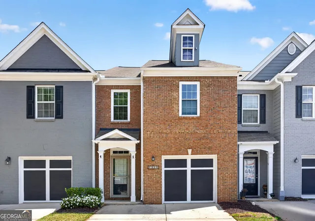 Photo 3 of Townhouse for sale at 4909 Sherwood Wy, Cumming, GA 30040 | MLS# 10734945 | Listing updated on 2026-08-30