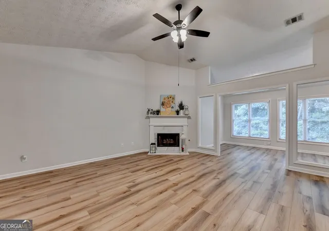 Photo 4 of Single family home for sale at 1581 Highland Bluff Ct, Suwanee, GA 30024 | MLS# 10821767 | Listing updated on 2026-10-02