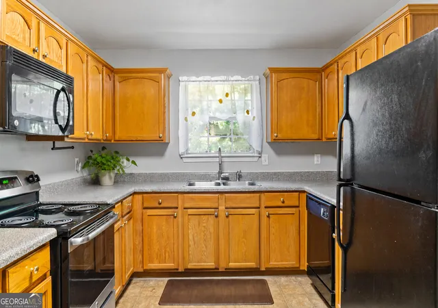 4th image of 1952 Boatswain Dr, Hampton, GA 30228 | MLS# 10811700