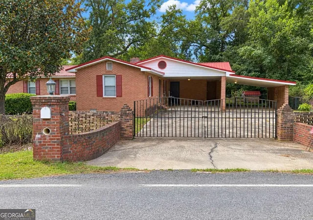 Photo 1 of Single family home for sale at 500 Circle Dr, Sandersville, GA 31082 | MLS# 10879144 | Listing updated on 2026-10-29