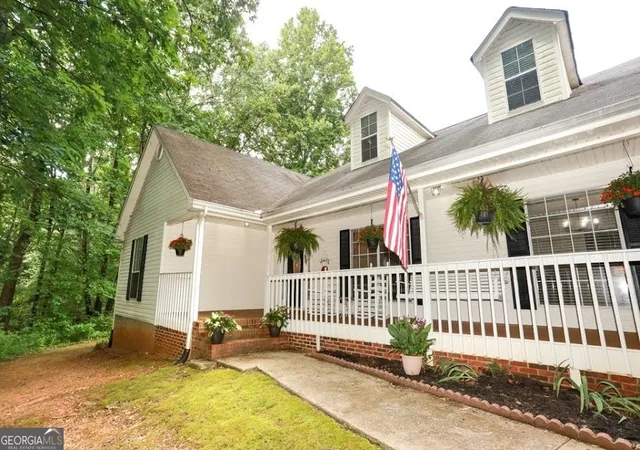 Photo 2 of Single family home for sale at 400 Herrell Rd, Villa Rica, GA 30180 | MLS# 10798003 | Listing updated on 2026-07-30