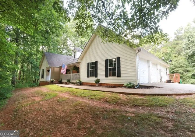 Photo 3 of Single family home for sale at 400 Herrell Rd, Villa Rica, GA 30180 | MLS# 10798003 | Listing updated on 2026-07-30