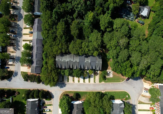 Photo 3 of Sale Pending at 5687 Strathmoor Manor Cir, Lithonia, GA 30058 | MLS# 10824774 | Listing updated on 2026-08-28