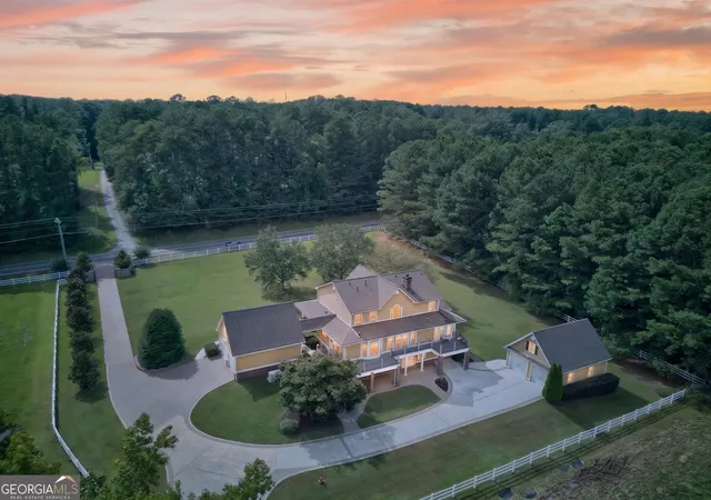 2nd image of 567 Adams Rd, Fayetteville, GA 30214 | MLS# 10826832